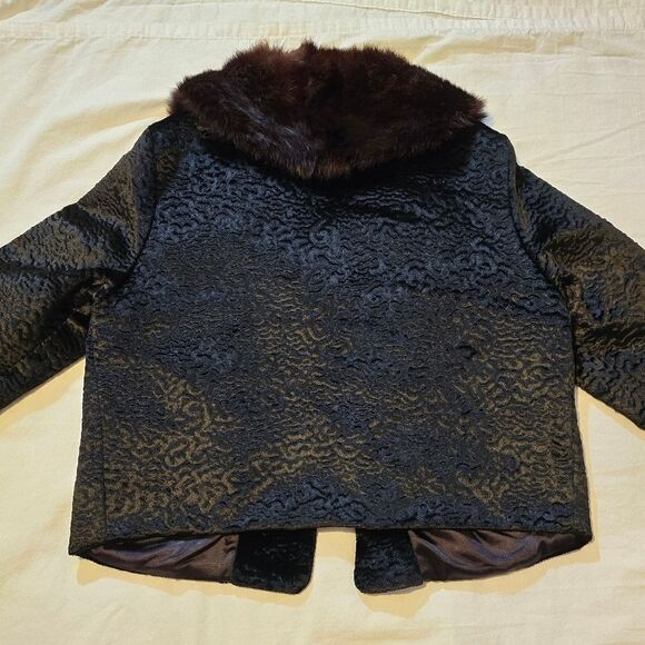 Womens fur coat with mink collar size medium - Picture 7 of 8